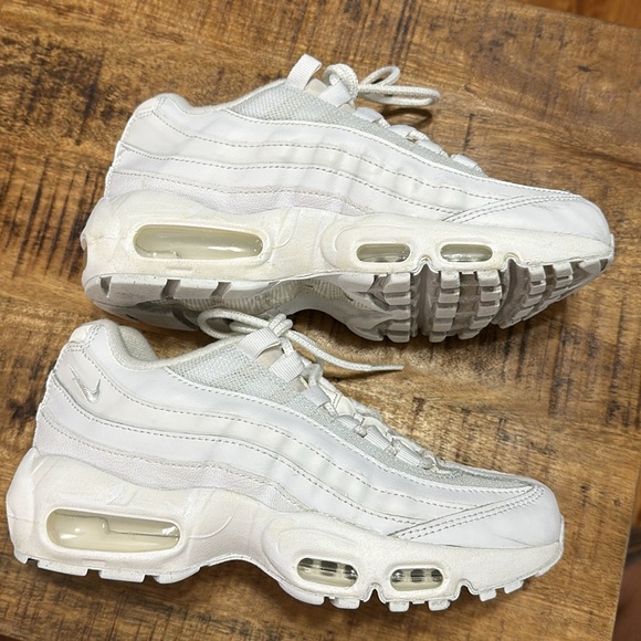 Nike Airmax kids size 4 - Picture 6 of 6